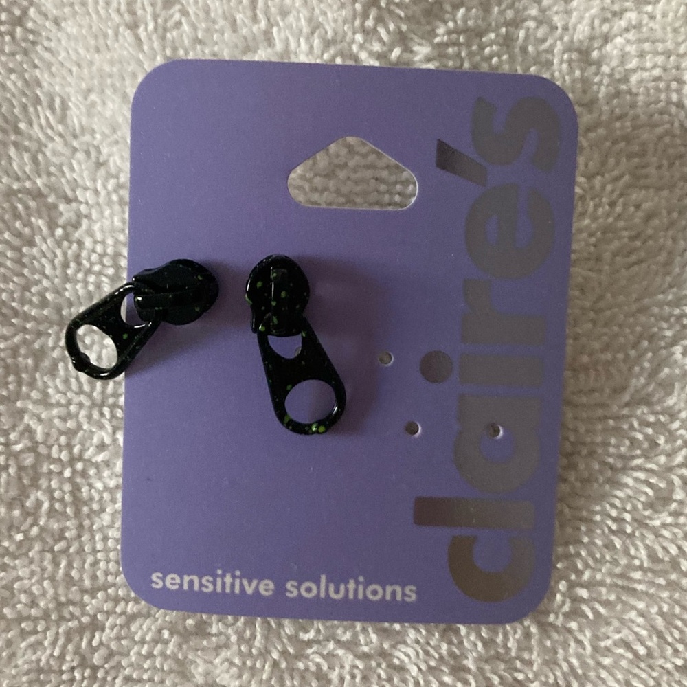 Various Claire Earrings